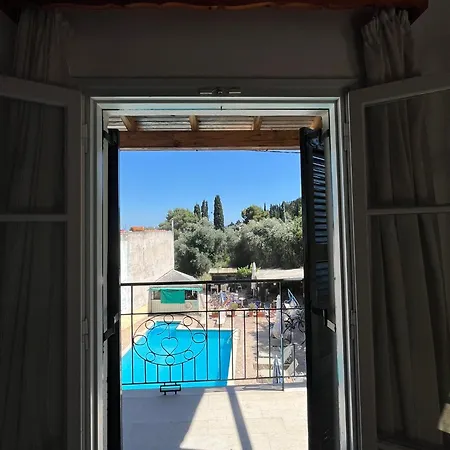 Avgoustina Venus * Benitses (Corfu)